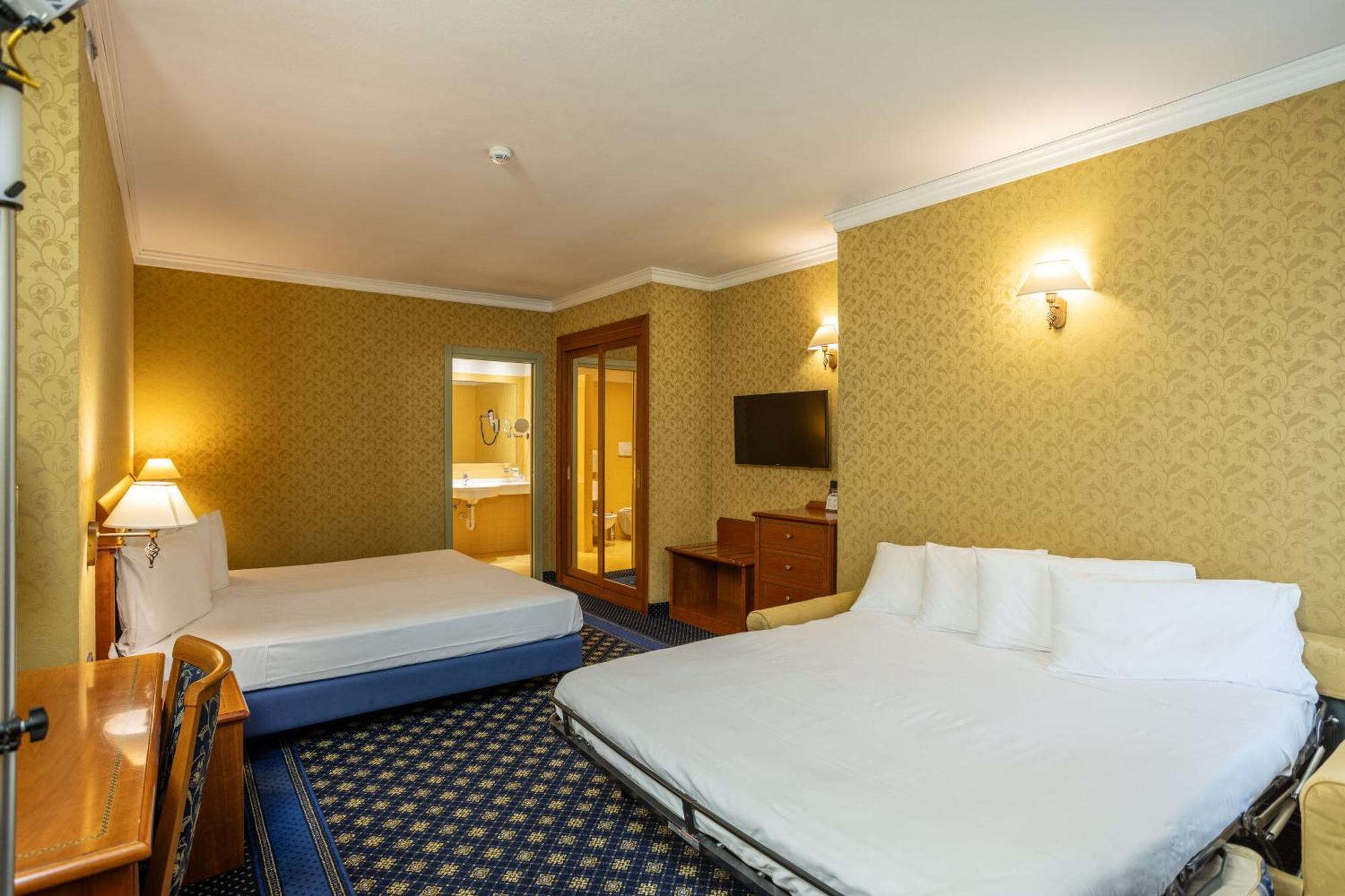 Ovest Hotel