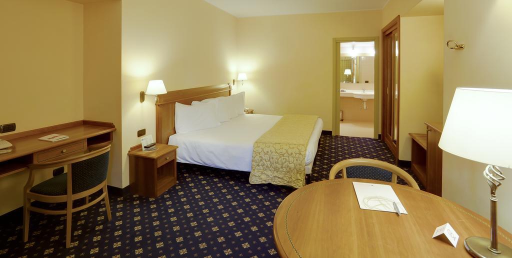 Ovest Hotel 4*