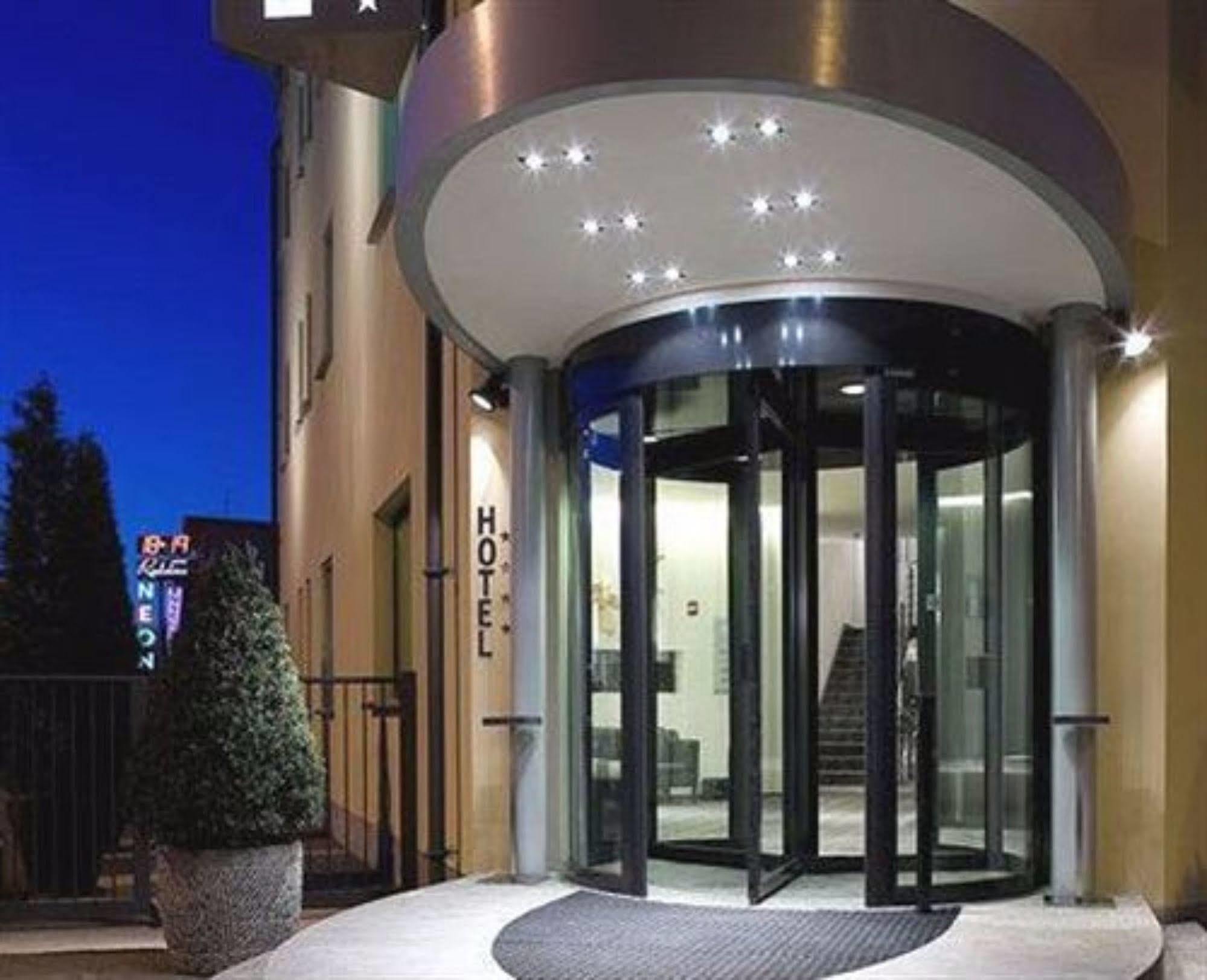 Ovest Hotel Plasencia