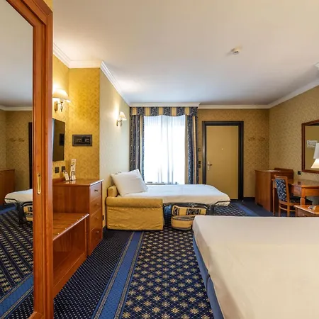 Hotel Ovest Piacenza Exterior photo