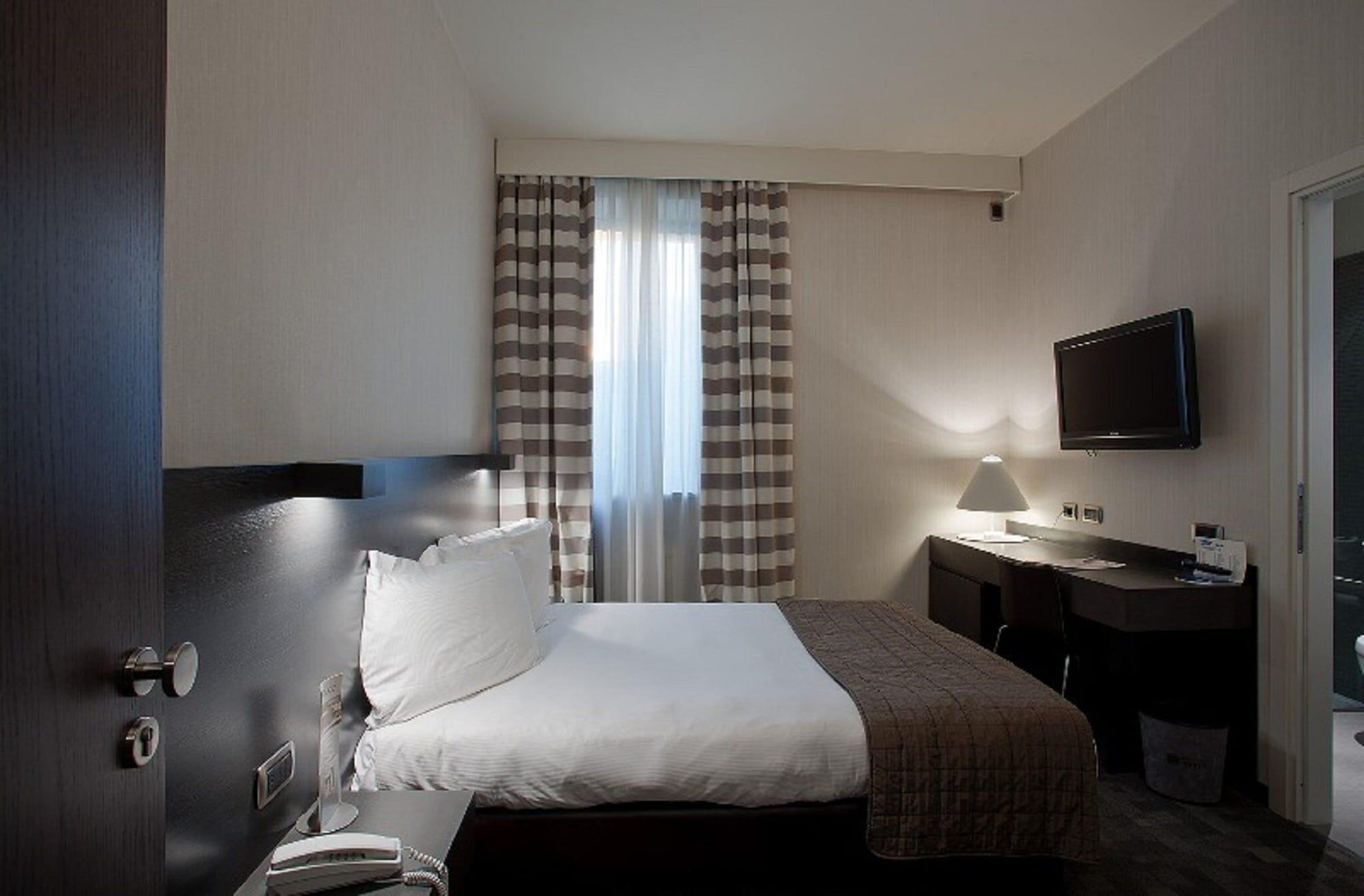Ovest 4* Piacenza