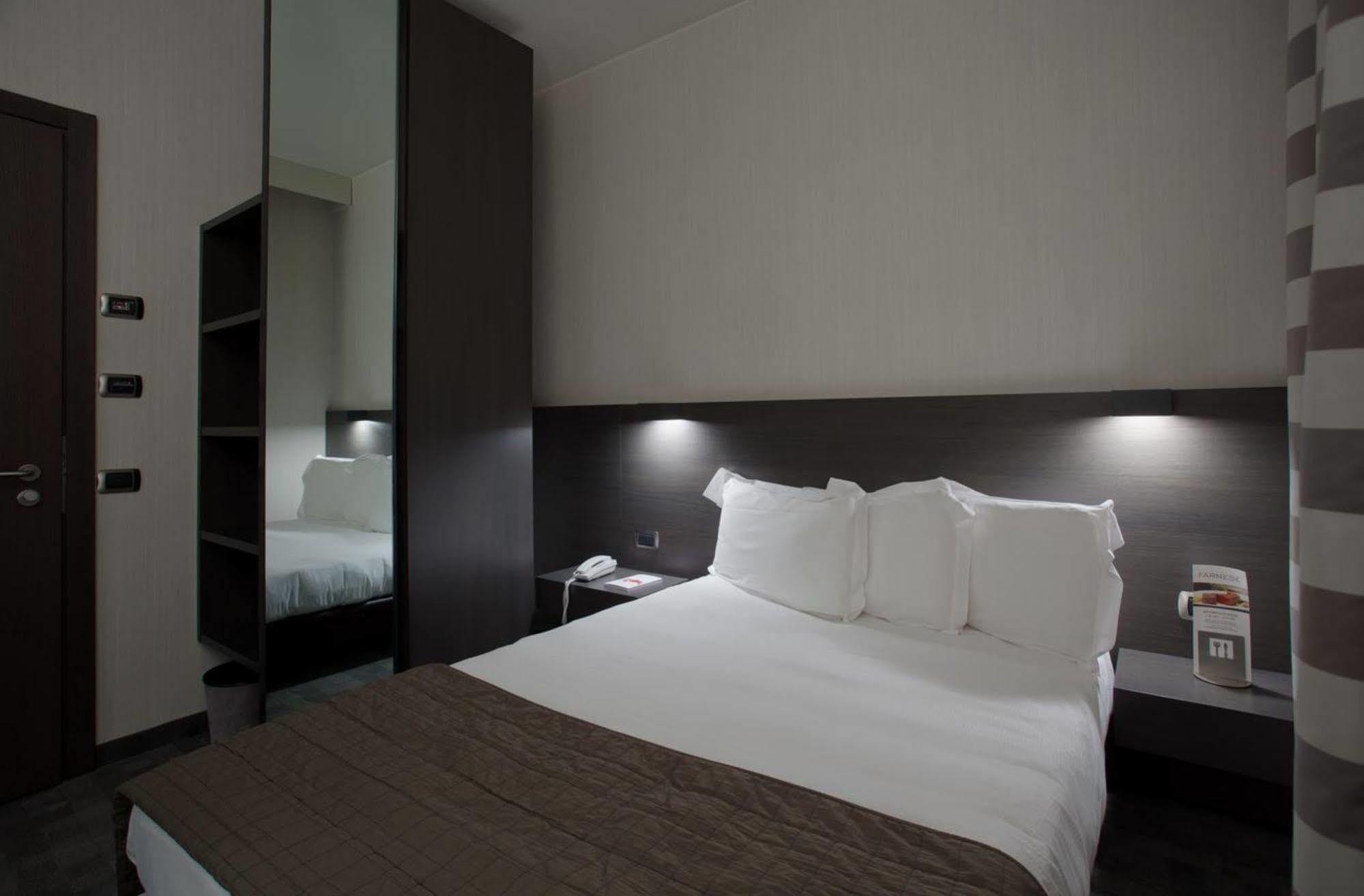 Ovest 4* Piacenza